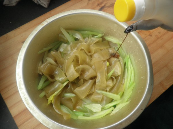 Celery Tossed with Vermicelli recipe