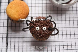 #trust of Beauty# Spider Cup Cake#东ridge Oven# recipe