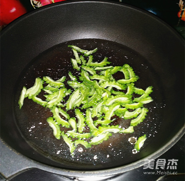 Bitter Gourd and Egg Fried Red Okra recipe