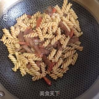 Spiral Pasta with Tomato Steak recipe