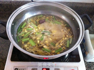 Mustard and Bean Sprouts Soup recipe