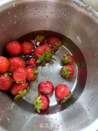 Strawberry Yogurt Ice Cream recipe