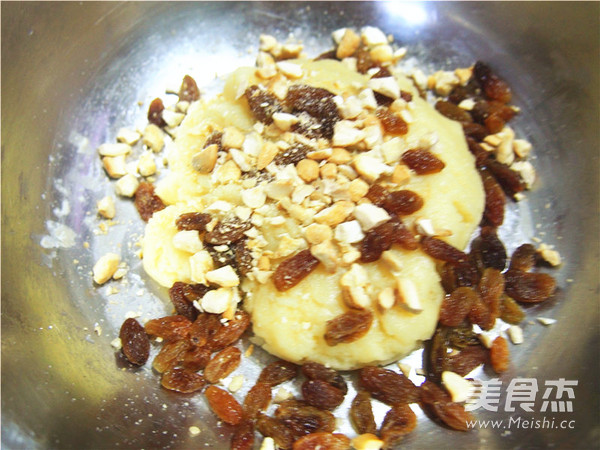 Cashew Grape Ball recipe