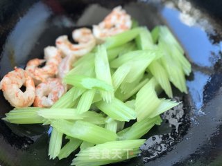 Fried Shrimp with Celery recipe