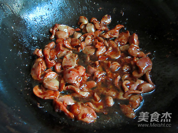 Stir-fried Chicken Gizzards with Celery recipe