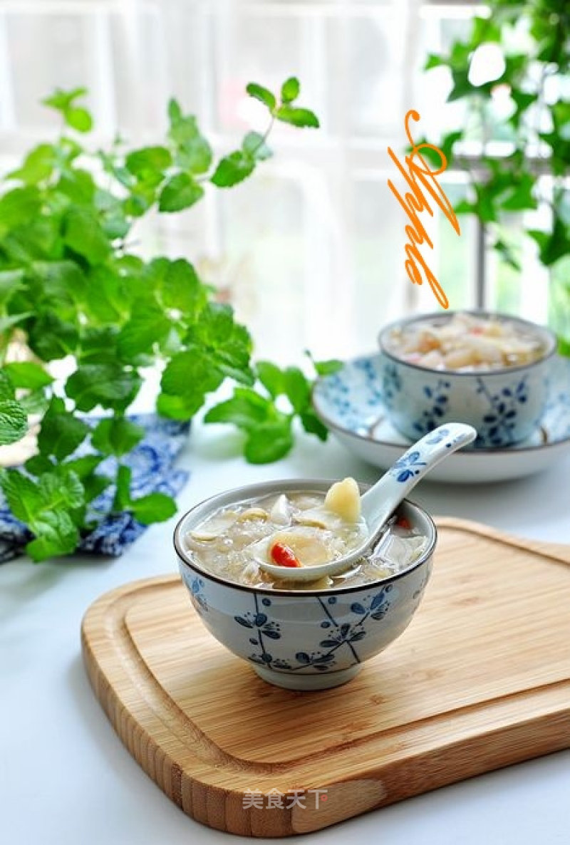 Lily White Fungus Pear Soup