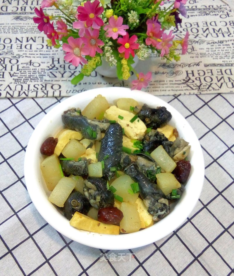 Boiled Black-boiled Chicken with Radish Tofu recipe