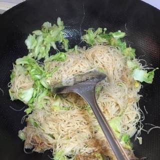 Quick Lunch-fried Rice Noodles recipe