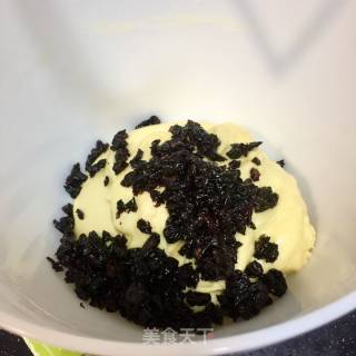 Blackcurrant Cheese Bread recipe