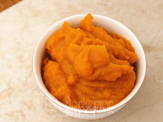 Whole Wheat Pumpkin Rolls recipe