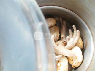 Chicken Feet and Taro Soup recipe