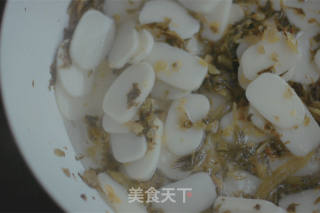 Three Consecutive Rice Cakes-pickled Vegetable Rice Cakes recipe