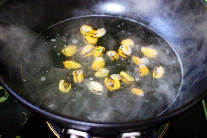 [family Gathering] Fried Snow Peas, Seafood and Bean Sprouts recipe