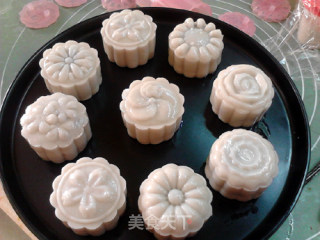 Chestnut Paste Snowy Mooncake recipe