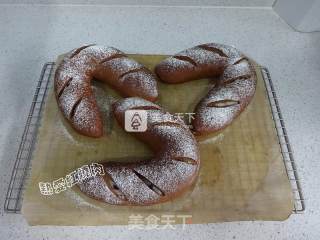 #aca烤明星大赛#——mochi-filled Cocoa Soft European Buns recipe