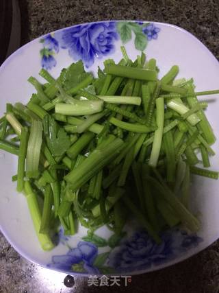 Celery Stir-fried Pork recipe