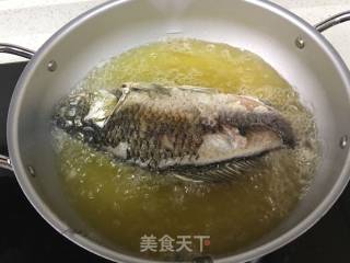 Pork Ribs Papaya Crucian Fish Soup recipe