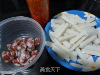 Stir-fried Rice Cake with Sausage recipe