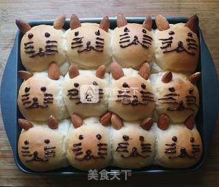 #aca烤明星大赛# Meow Star People Squeeze Bread (soy Milk Version) recipe