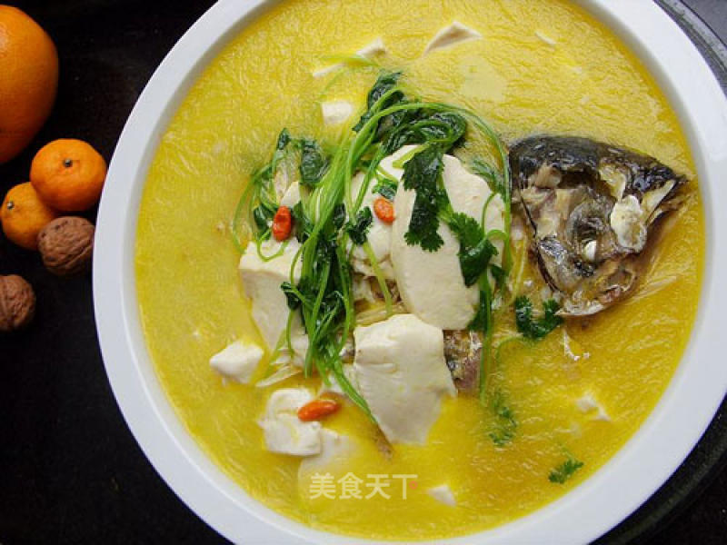Calcium for Improving Eyesight---------fish Head Tofu and Wolfberry Soup recipe