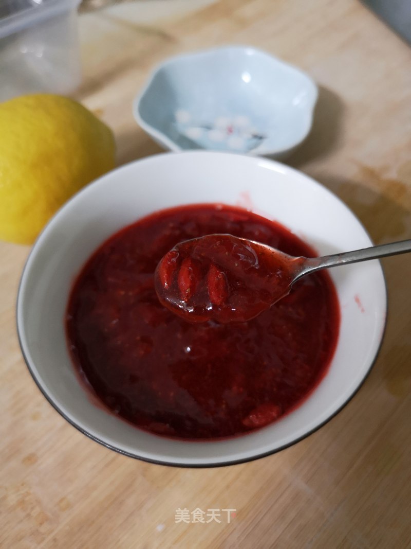 Wolfberry Strawberry Jam recipe