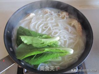 Choi Fish Soup Noodle recipe