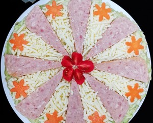 Creative Zucchini Luncheon Meat Pizza recipe