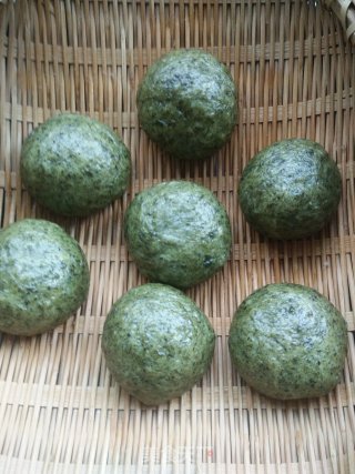 Mugwort and Sesame Sugar Buns recipe