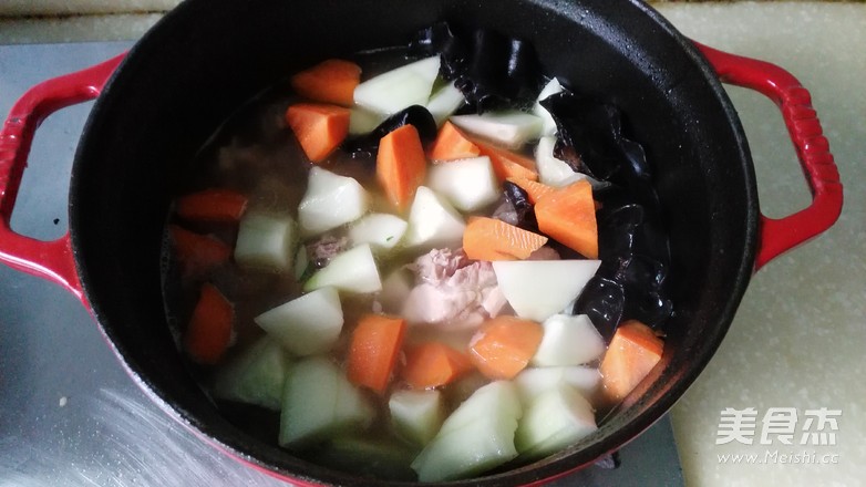 Cucumber Spare Ribs Soup recipe