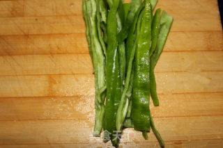 #trust之美# Stir-fried Eggplant Strips with Hot Pepper recipe