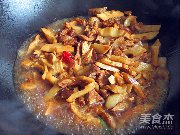 Braised Pork with Dried Bamboo Shoots recipe