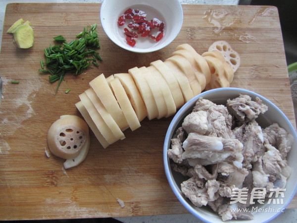 Lotus Root Pork Ribs Soup recipe