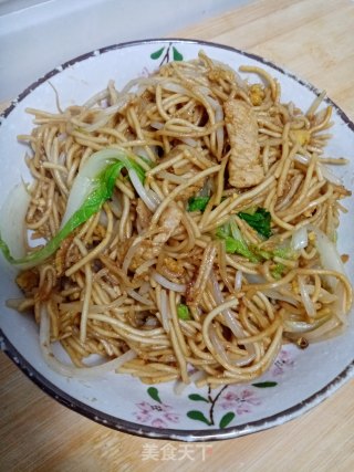 Fried Noodles with Egg and Pork recipe