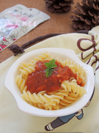 Spiral Pasta with Meat Sauce recipe