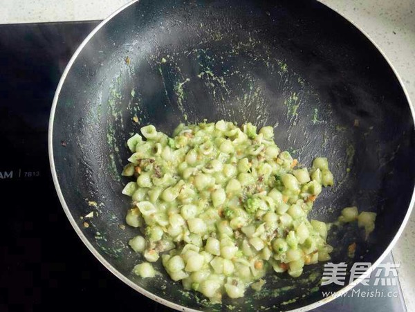 Pasta with Vegetable Green Sauce recipe