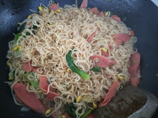 Vegetarian Fried Instant Noodles recipe