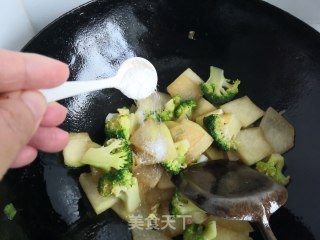 Winter Squash and Broccoli in Oyster Sauce recipe