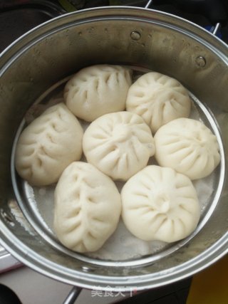 Sauce-flavored Delicious Meat Buns recipe