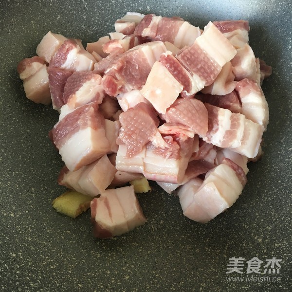 Roast Pork with Quail Eggs recipe