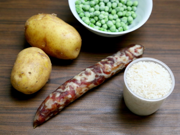 Sausage Potato Brown Rice Braised Rice recipe