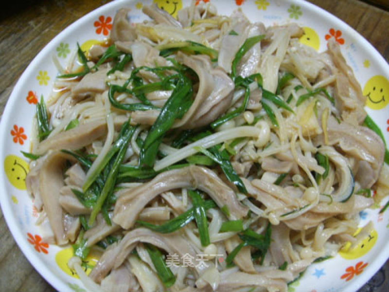 Scallion Oil Enoki Mushrooms Mixed with Belly Shreds recipe