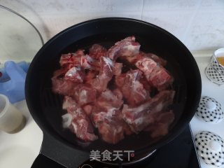 You Must Eat A Bowl of Delicious Meat Dishes-grilled Pork Ribs with Mountain Mushrooms on Hot Days recipe