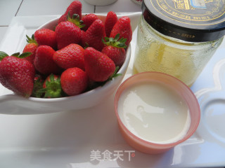 【strawberry Honey Milkshake】 recipe