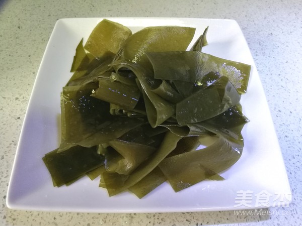Carrot Seaweed Pork Rib Soup recipe