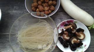 Stewed Vermicelli with Radish Balls recipe