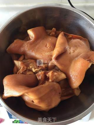 Spiced Braised Pork Ears recipe
