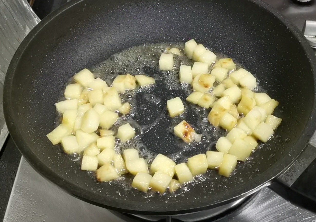 Stir-fried Beef with Potatoes recipe