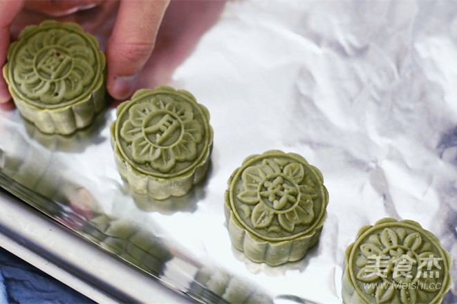 Gris Kitchen Raspberry and Chestnut Mooncakes recipe
