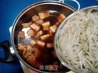 Northeast Cauldron Dishes "pork Stewed Vermicelli" recipe