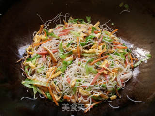 Colorful Fried Rice Noodles recipe